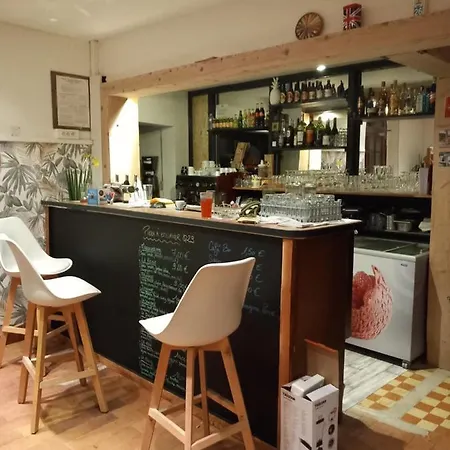 L Eau Vive Hotel