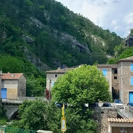 Hotel L Eau Vive