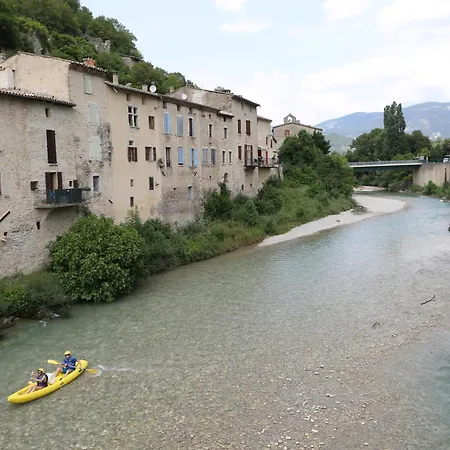 L Eau Vive Hotel