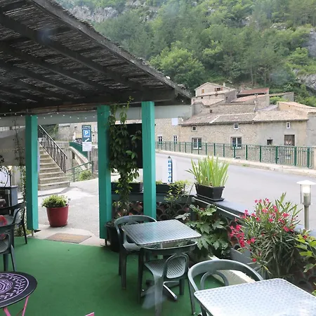 Hotel L Eau Vive *